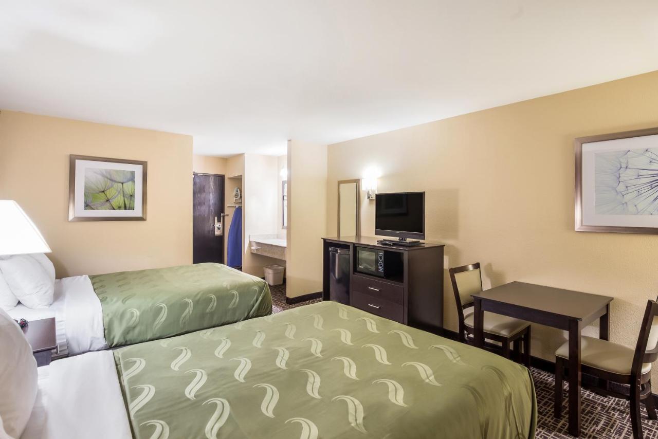Quality Inn & Suites Caseyville - St Louis Екстериор снимка