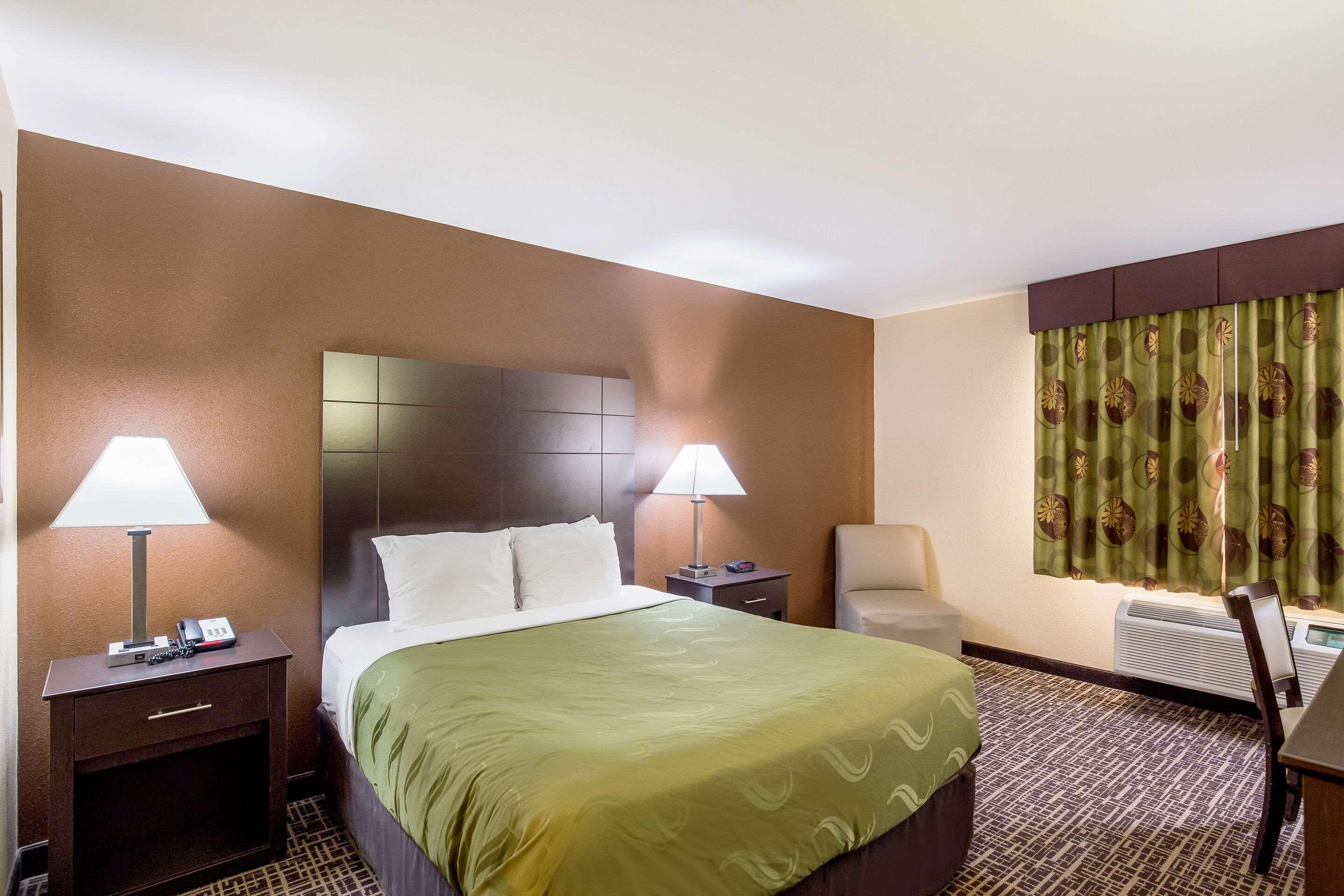 Quality Inn & Suites Caseyville - St Louis Екстериор снимка