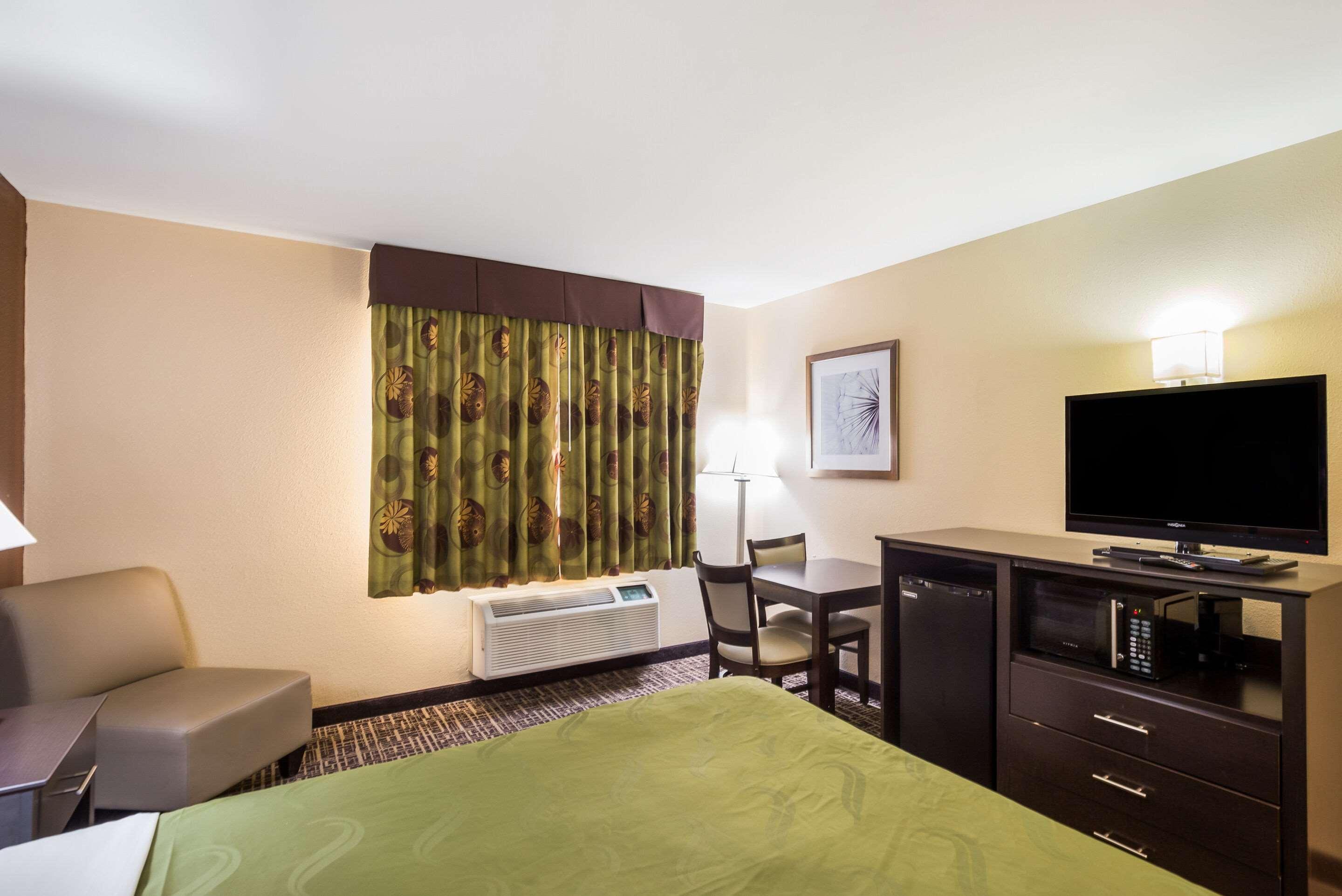 Quality Inn & Suites Caseyville - St Louis Екстериор снимка