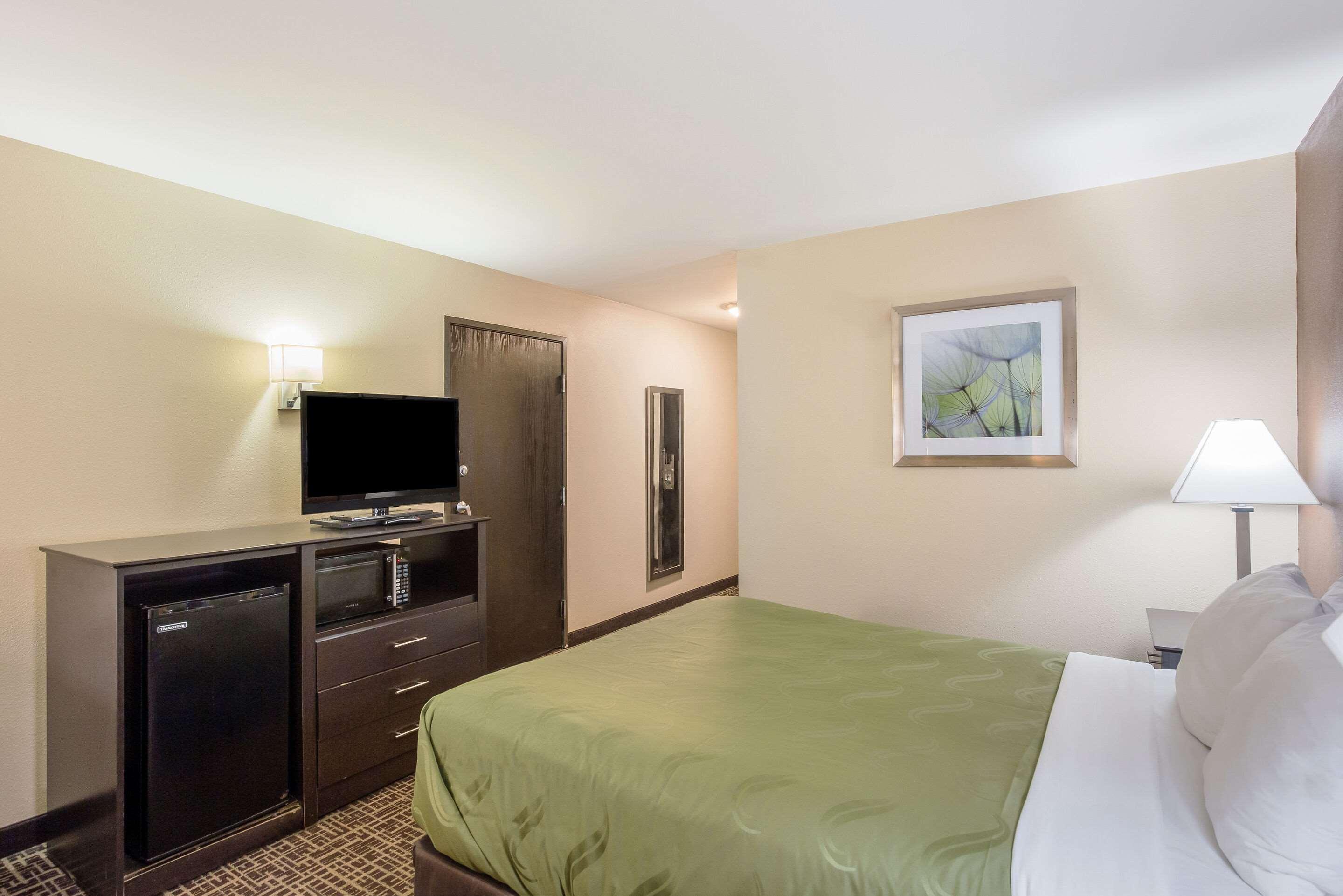 Quality Inn & Suites Caseyville - St Louis Екстериор снимка