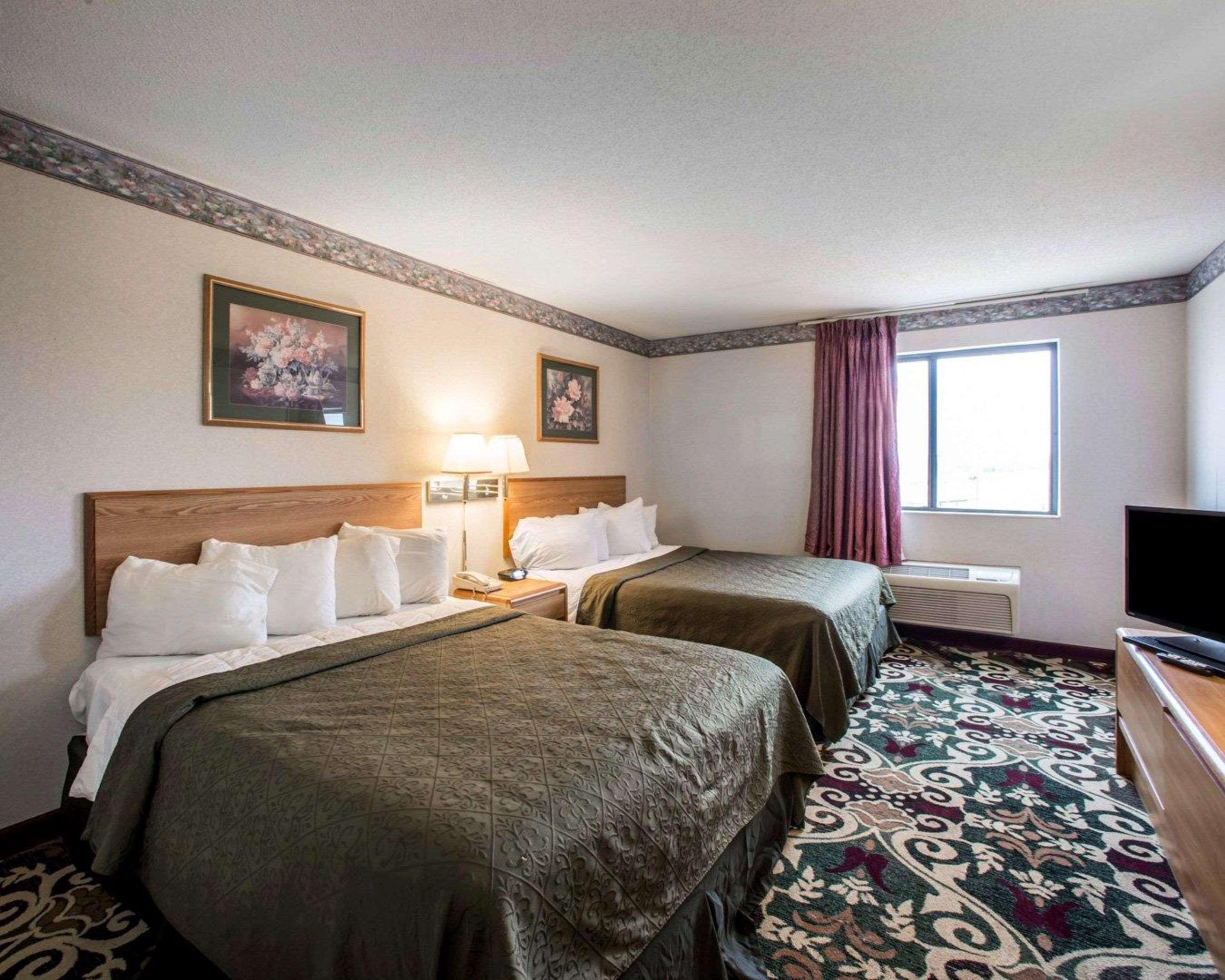 Quality Inn & Suites Caseyville - St Louis Екстериор снимка