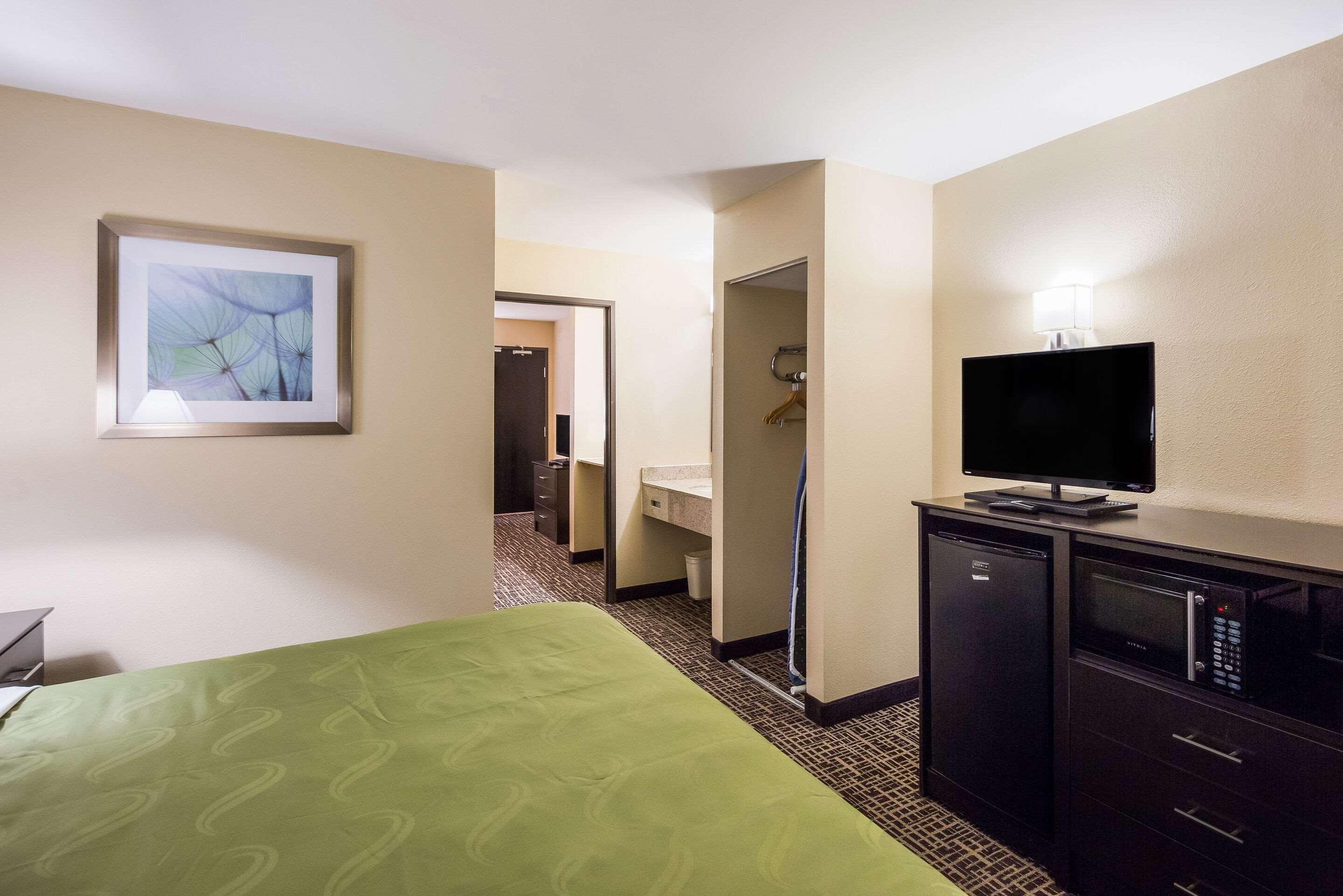 Quality Inn & Suites Caseyville - St Louis Екстериор снимка