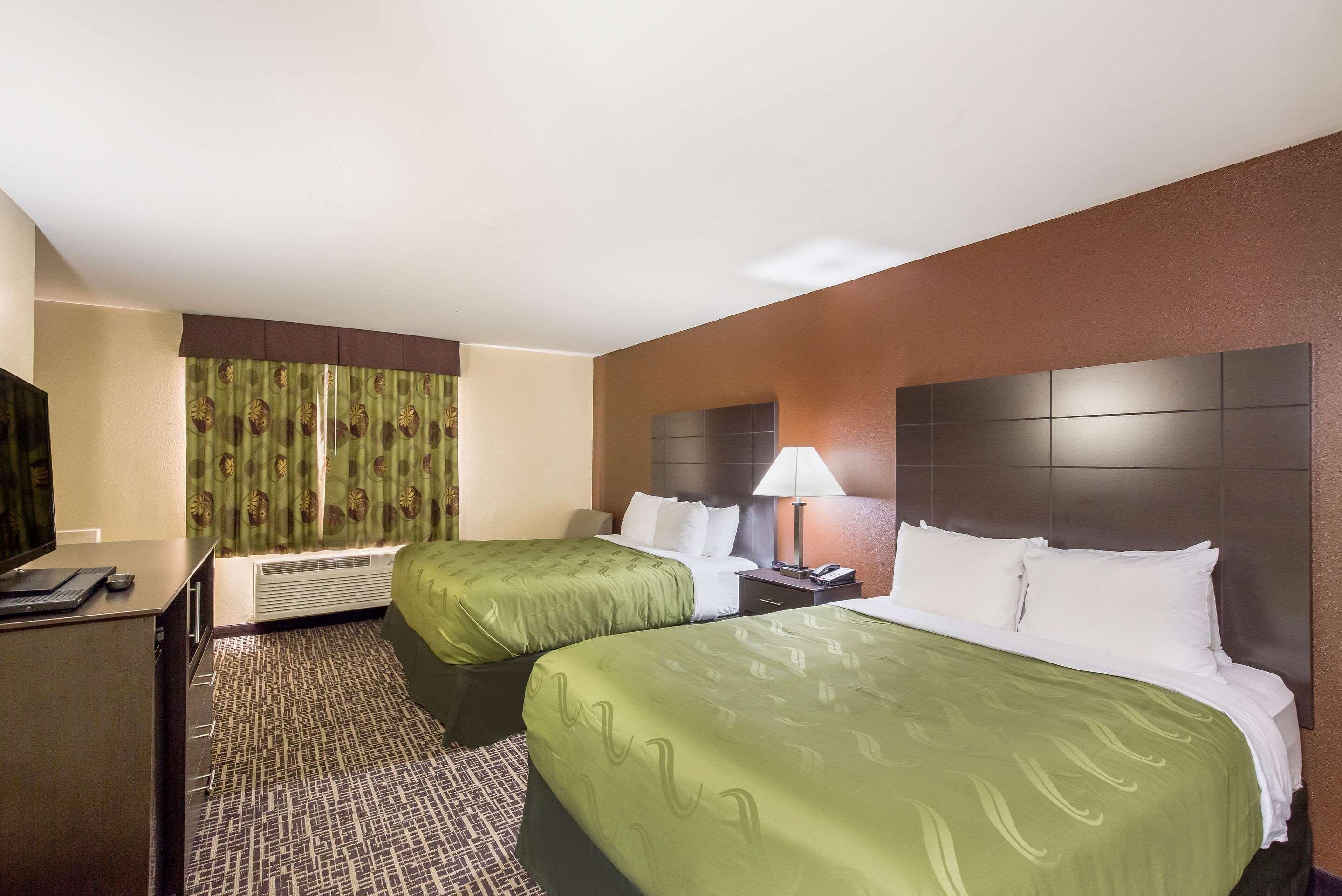 Quality Inn & Suites Caseyville - St Louis Екстериор снимка
