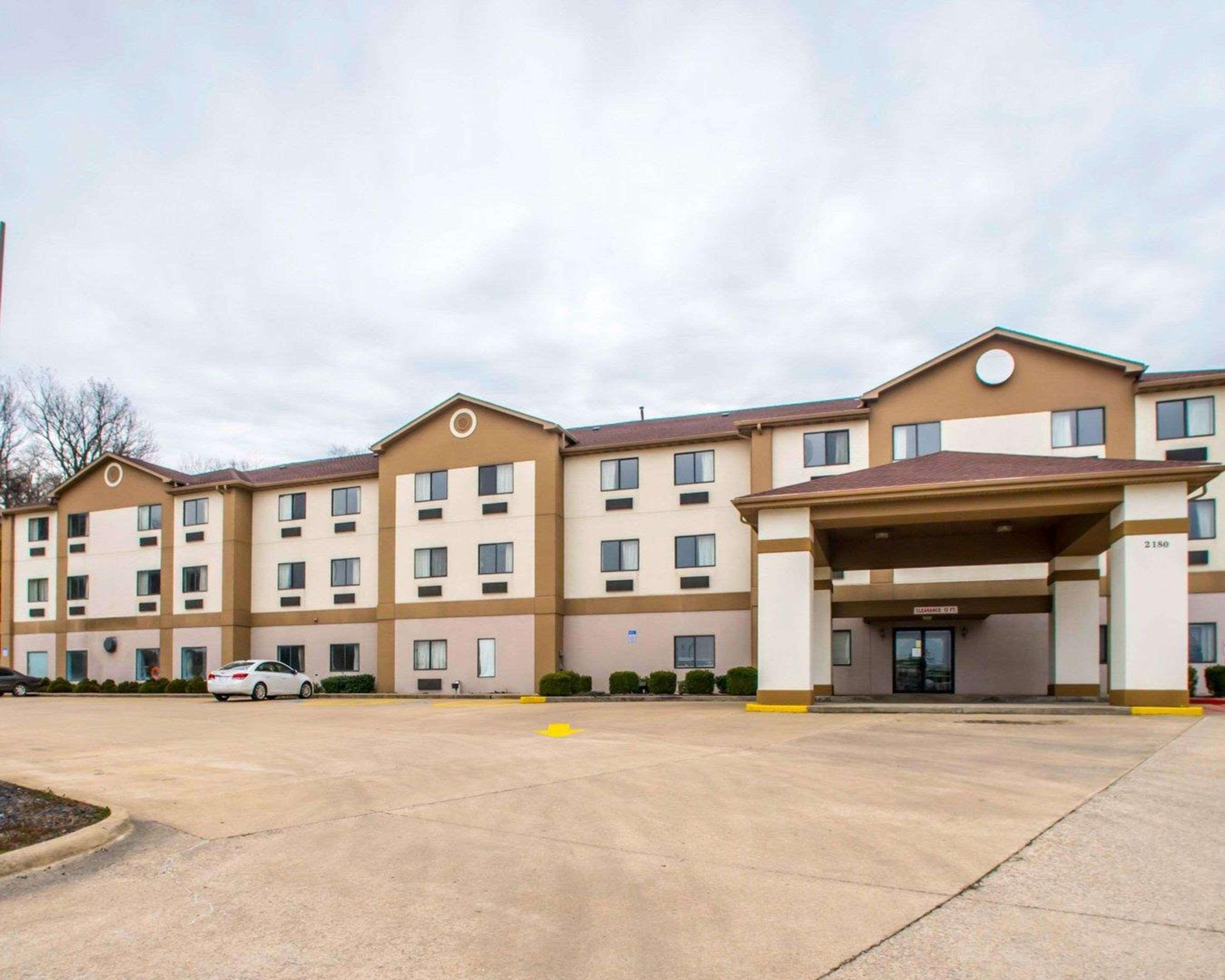 Quality Inn & Suites Caseyville - St Louis Екстериор снимка